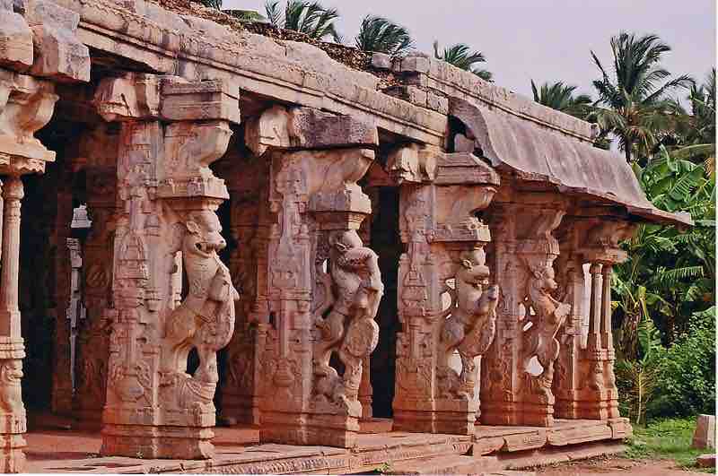 Chandikesvara Temple in Hampi