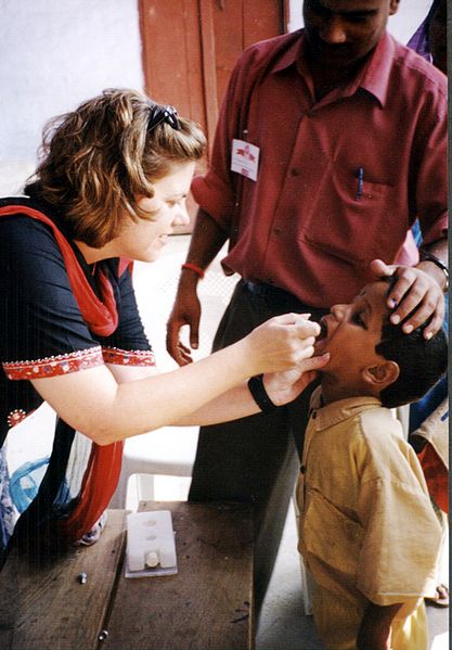 Pediatric polio vaccination in India by a Stop Transmission of Polio (STOP) teams (2002)