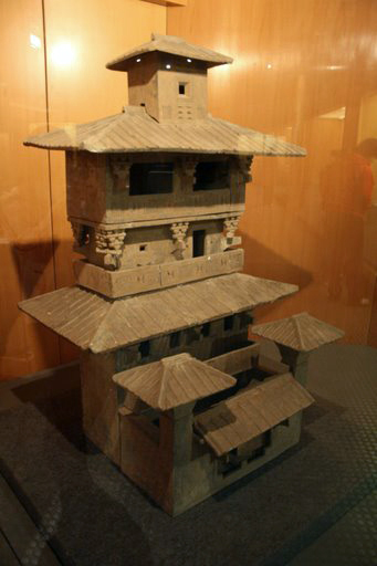 Model of Han ceramic tomb