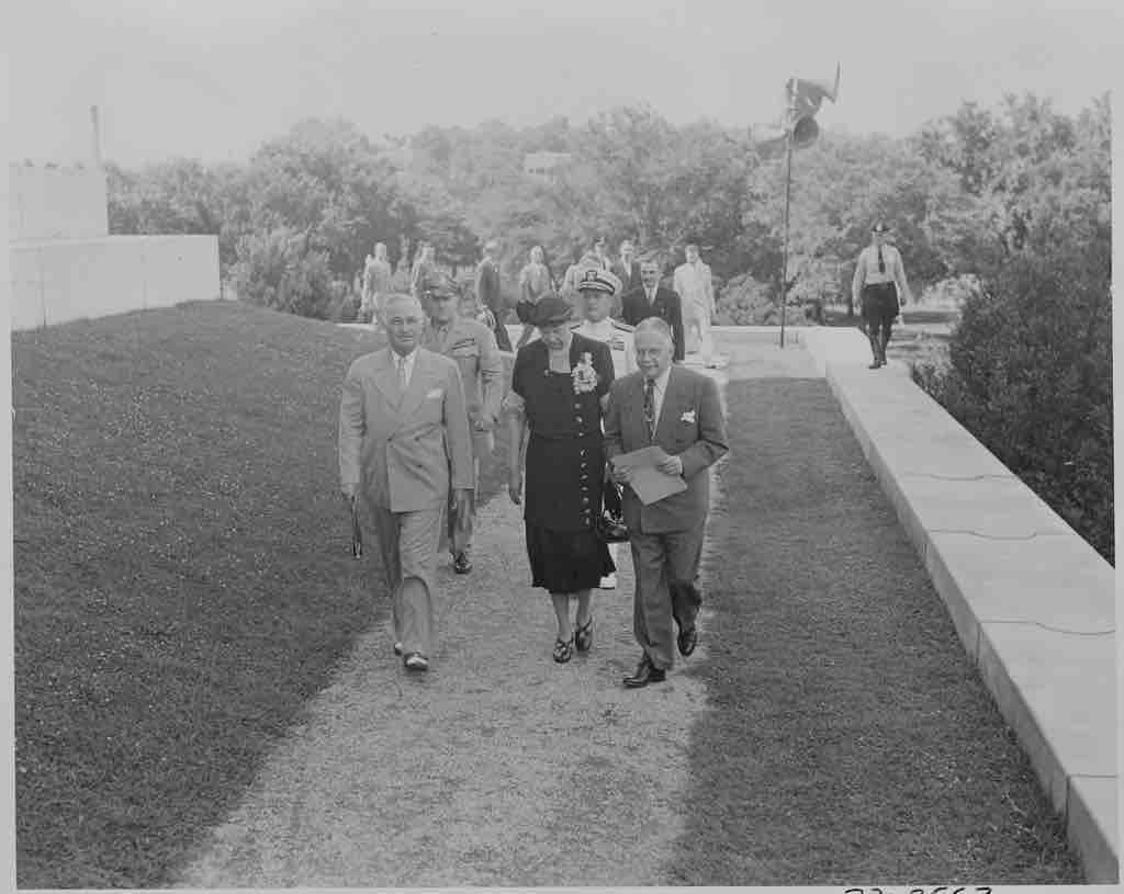 President Truman addresses the NAACP