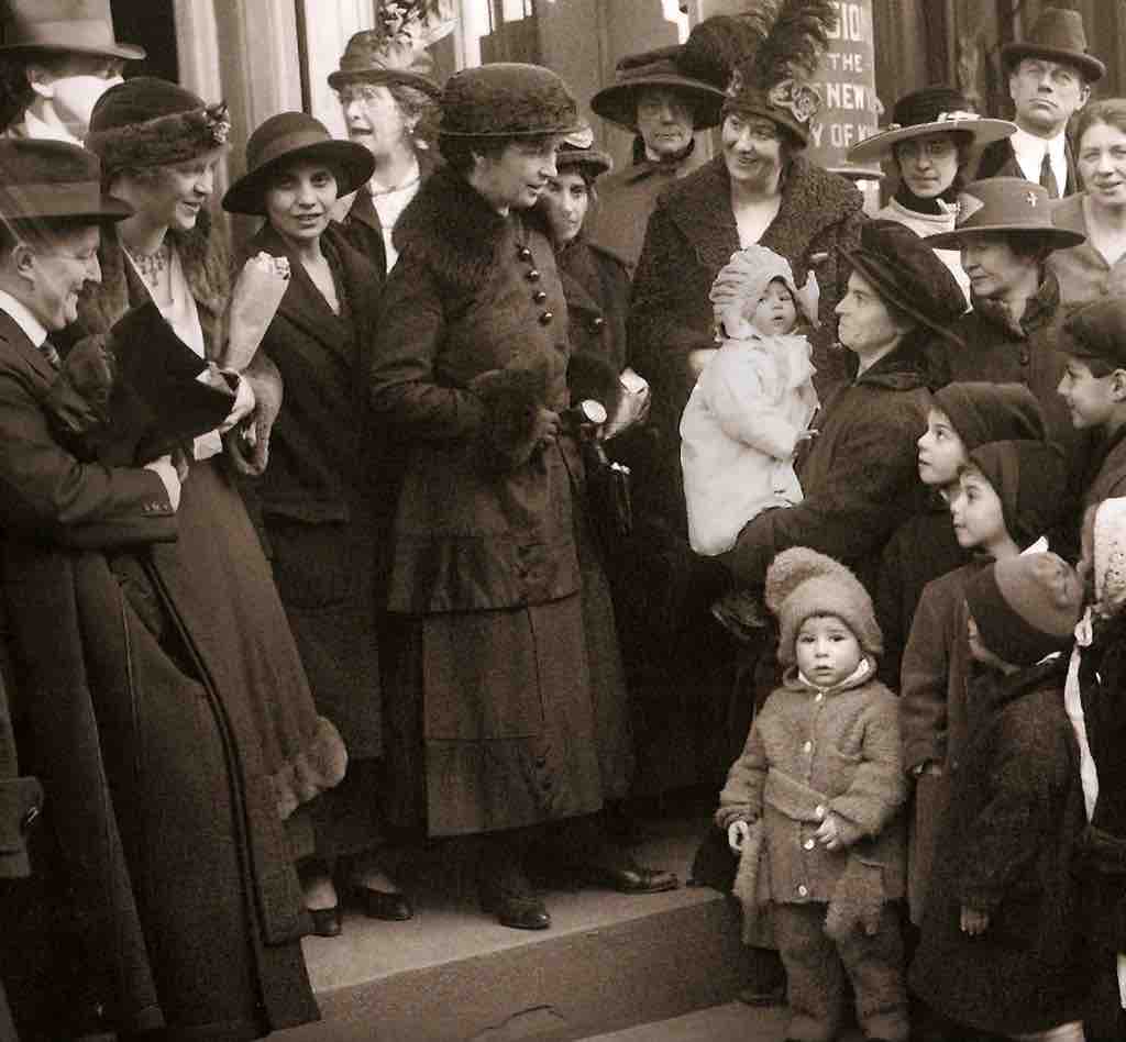 Margaret Sanger on courthouse steps