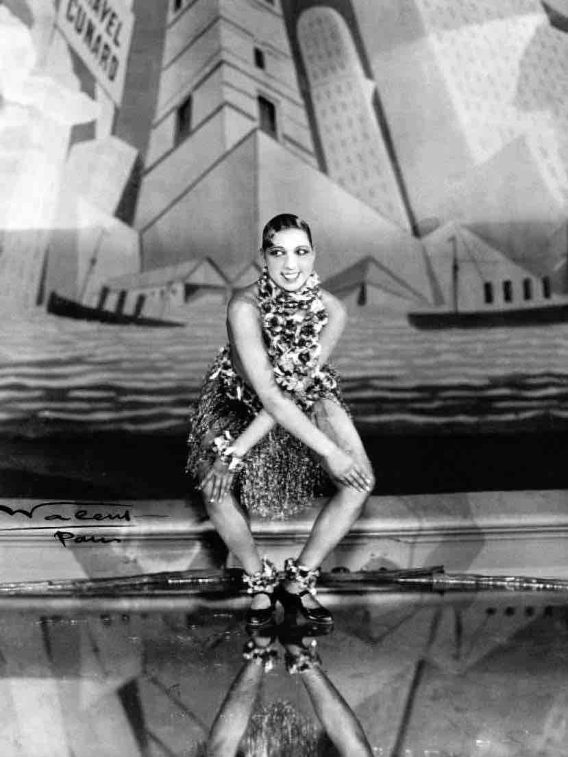 Josephine Baker does the Charleston