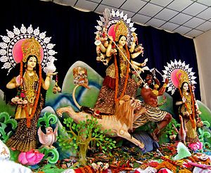 Durga puja in Dhakeshwari temple.jpg