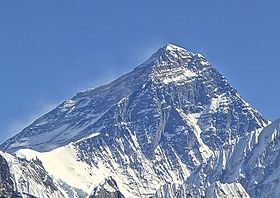 Mt. Everest from Gokyo Ri November 5, 2012 Cropped.jpg