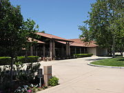 Ronald Reagan Library entrance.jpg