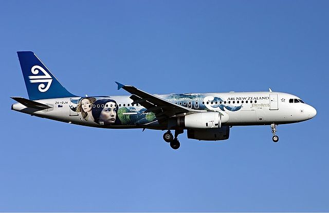 File:Air New Zealand Airbus A320 Lord of the Rings livery Creek.jpg