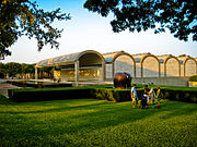 Kimbell Art Museum with Moore sculpture.jpg